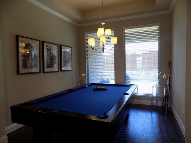 Building Photo - 2440 Vaquero Ln