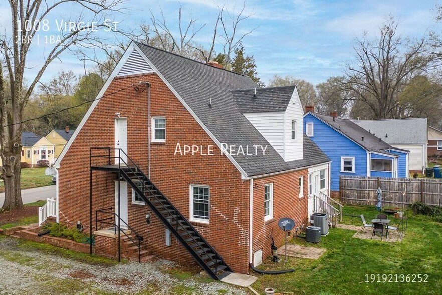 Building Photo - 1008 Virgie St