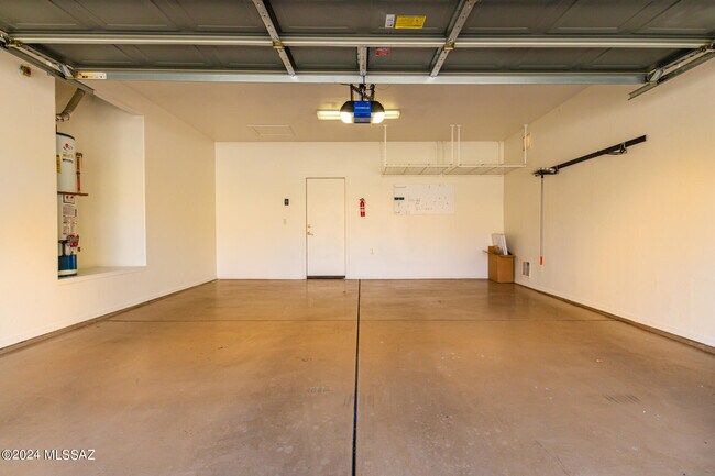 Building Photo - 1599 W Homecoming Way