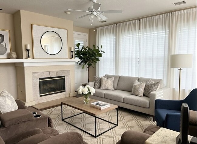 Building Photo - 3 Candle Pine Pl