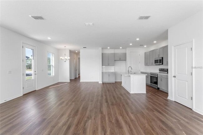 Building Photo - 1808 Sanibel Dr