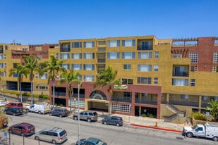 Main Entrance - Huntington Plaza Senior Apartments | Affor...