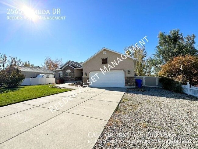 Building Photo - 2565 Remuda Dr