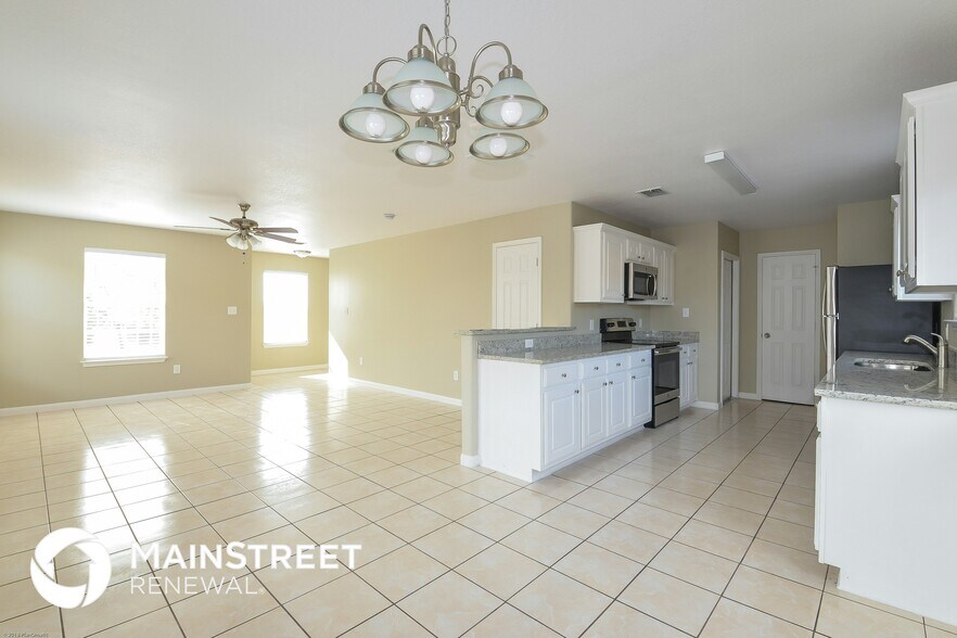 Building Photo - 11023 Inner Canyon