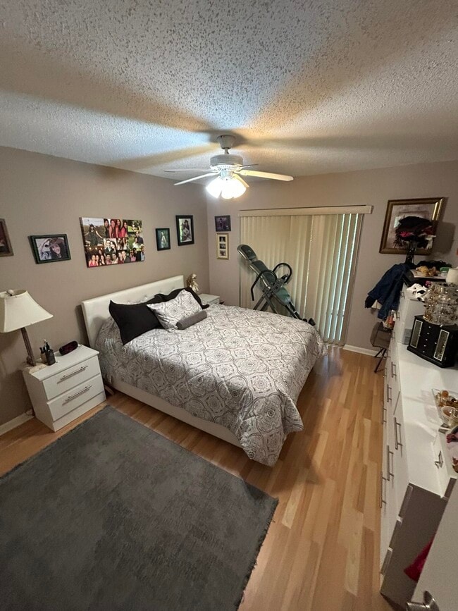 Building Photo - 570 Durham Cir