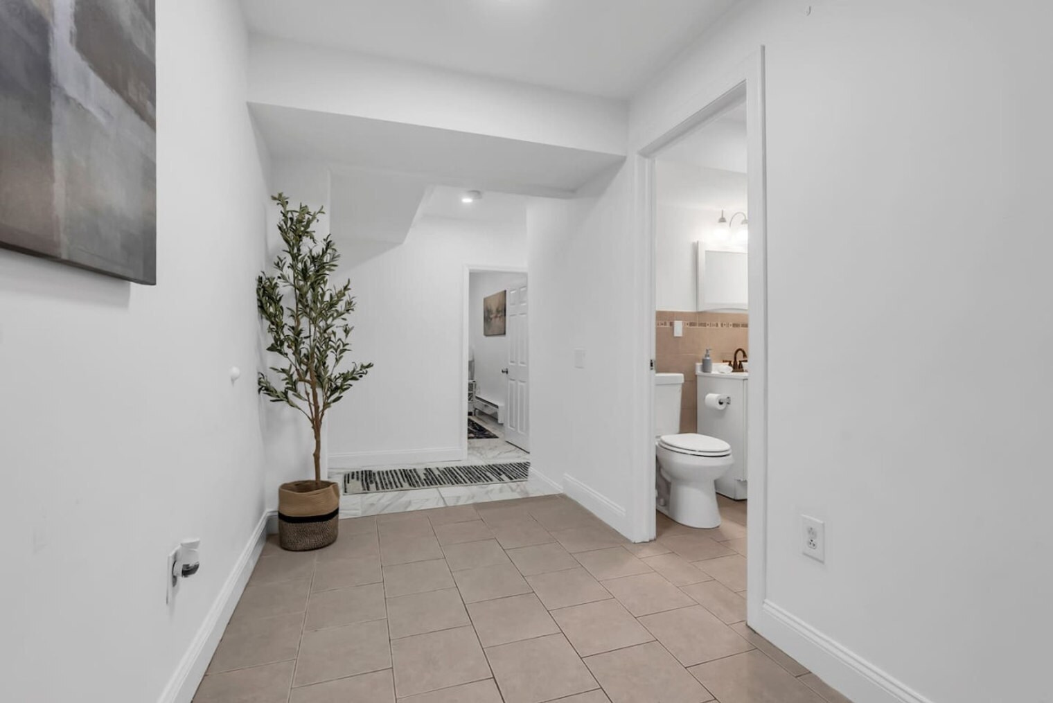 Building Photo - 24 Highland St