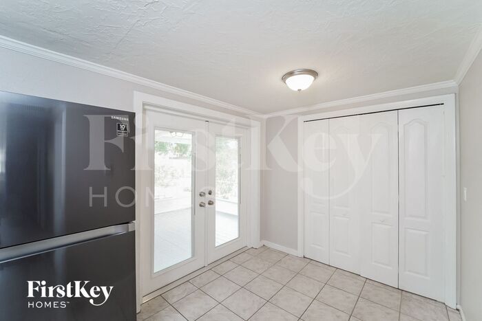 Building Photo - 2770 Sunset Beach Dr