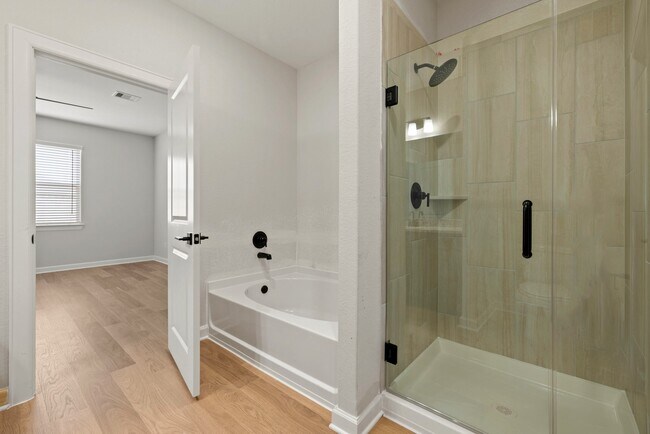 Building Photo - 3106 Banyan Dr