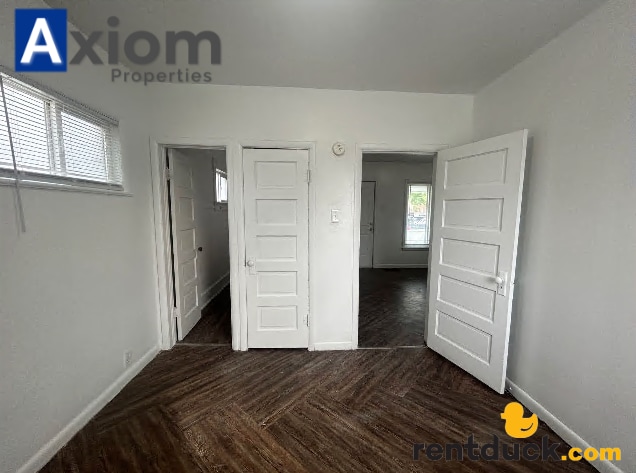 Building Photo - 217 W Sherman-