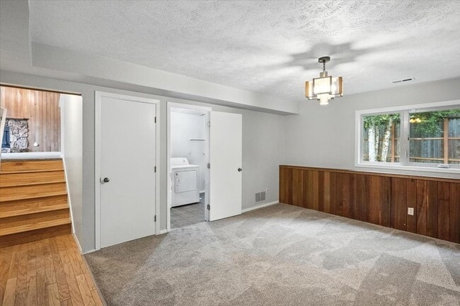 Building Photo - 8740 Carter Cir