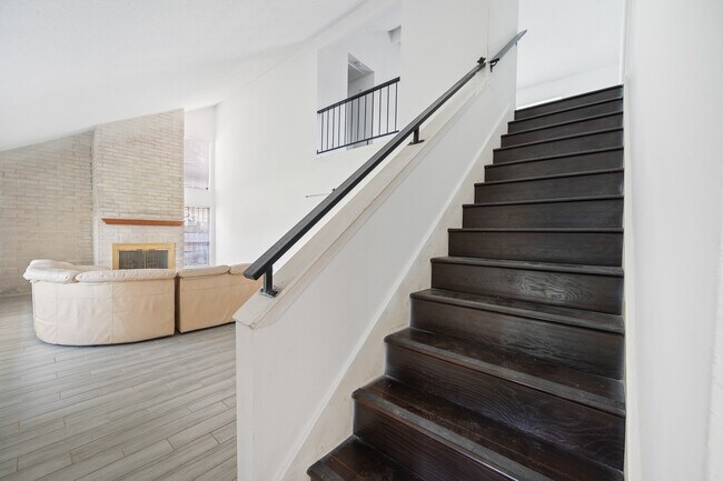 Building Photo - 1823 Mandrill Ln