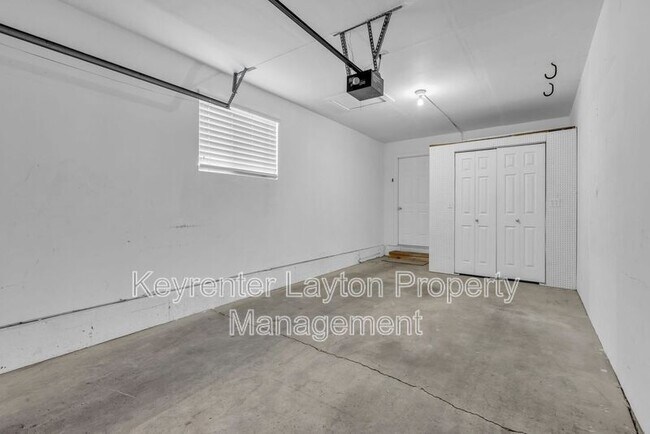 Building Photo - 105 E 820 S