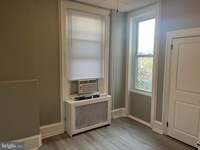 Building Photo - 2666 Bridge St