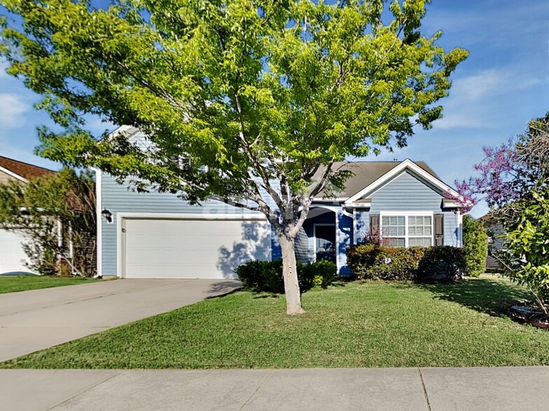 Primary Photo - 411 Pine Hill Ln