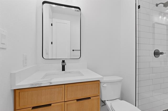 Building Photo - 2080 Kelly Ave