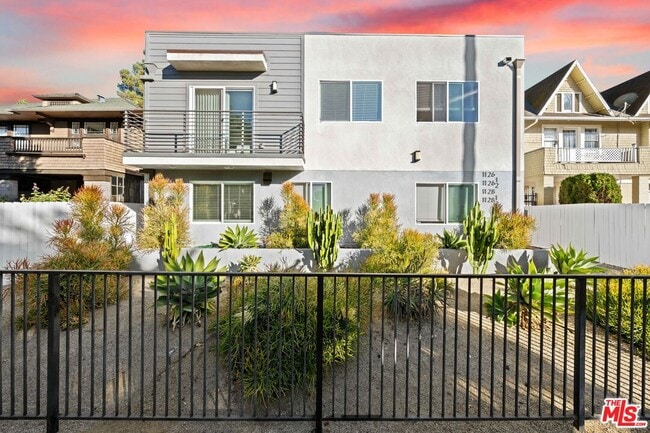 Building Photo - 1126 Magnolia Ave