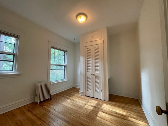 Building Photo - 1233 Judson Ave