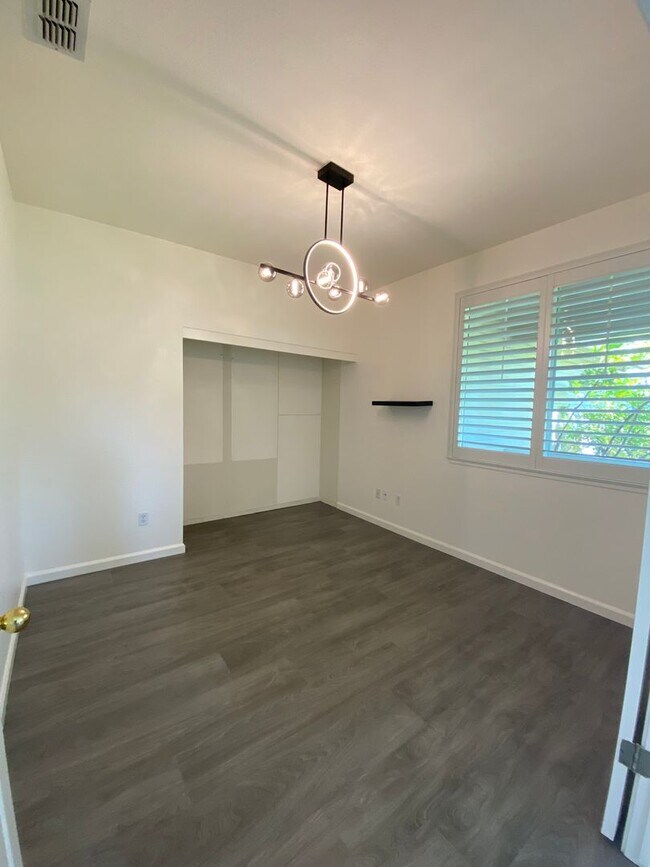 Building Photo - Castlerock Gated Community off Hilborn! Be...