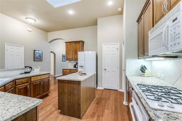 Building Photo - 15204 Regal Oak Ln