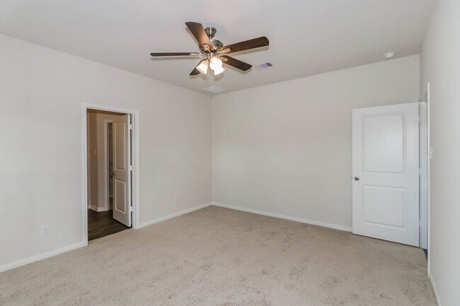 Building Photo - 8102 Sunberry Shadow Dr