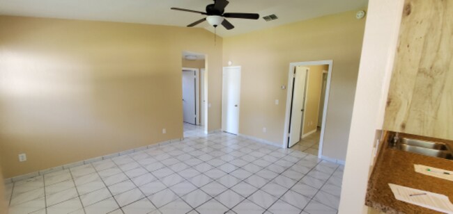 Building Photo - 5324 Bonnie Brae Cir