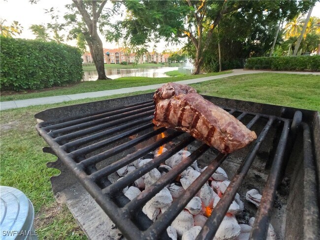 Building Photo - 1160 Wildwood Lakes Blvd