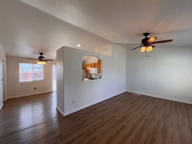Building Photo - 3-bedroom Fernley home