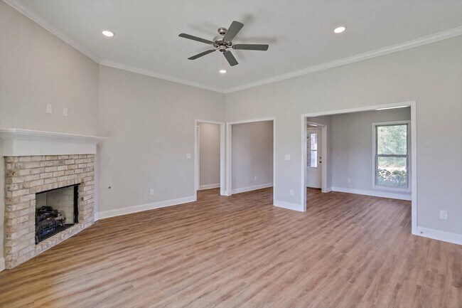 Building Photo - 577 Patrick Farms Dr