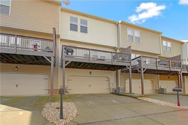 Building Photo - 3382 Vintage Cir SE