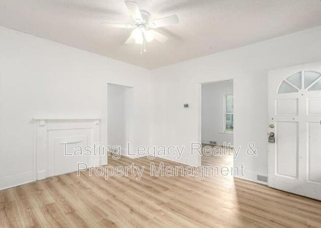 Building Photo - 1006 Junia Ave