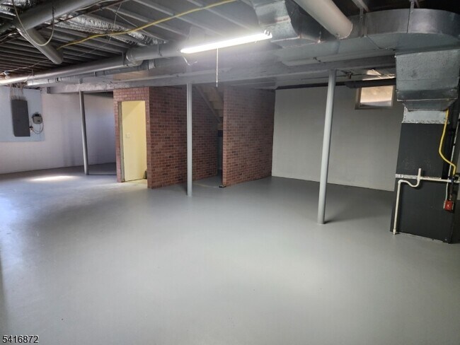 Building Photo - 27 Cypress Ln