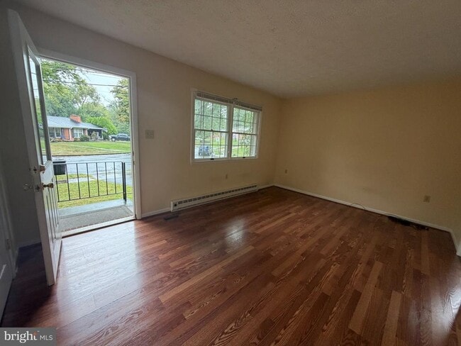 Building Photo - 23 Montague Cir