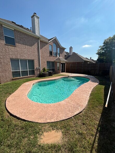 Building Photo - 2756 Thorncreek Ln