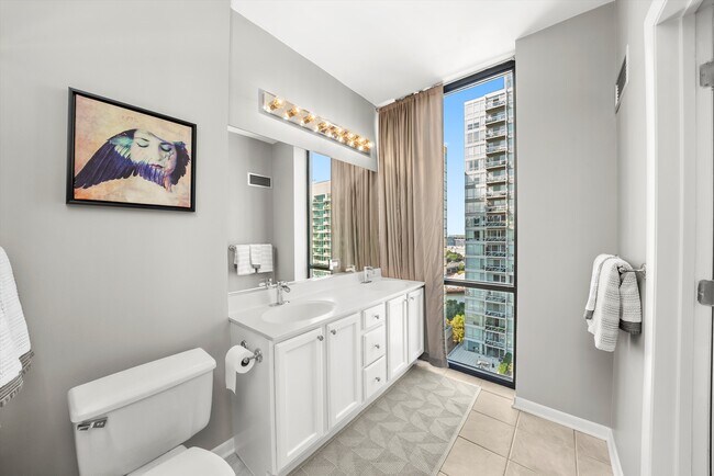 Building Photo - 435 W Erie St