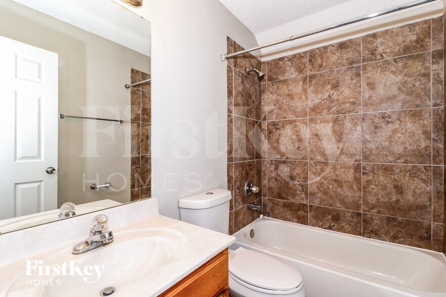 Building Photo - 2796 Misty Valley Dr