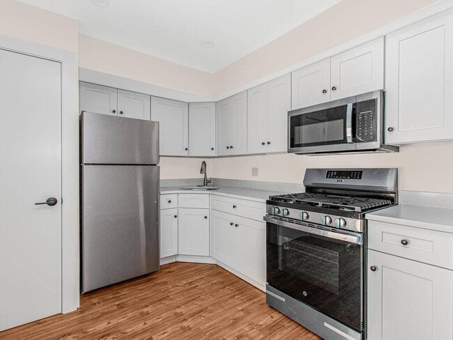 Building Photo - 22 Betty Ct