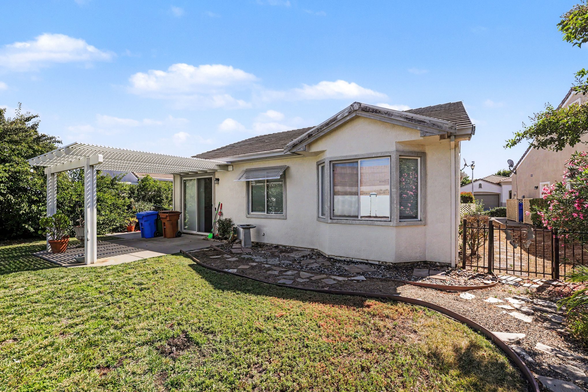 Building Photo - 337 Upton Pyne Dr