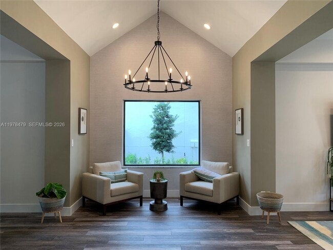 Building Photo - 570 S Park Rd