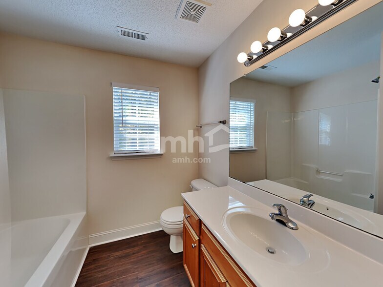 Building Photo - 2601 Mortise Ct