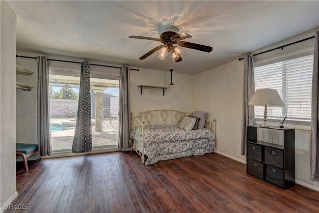 Building Photo - 4553 Balfour Dr