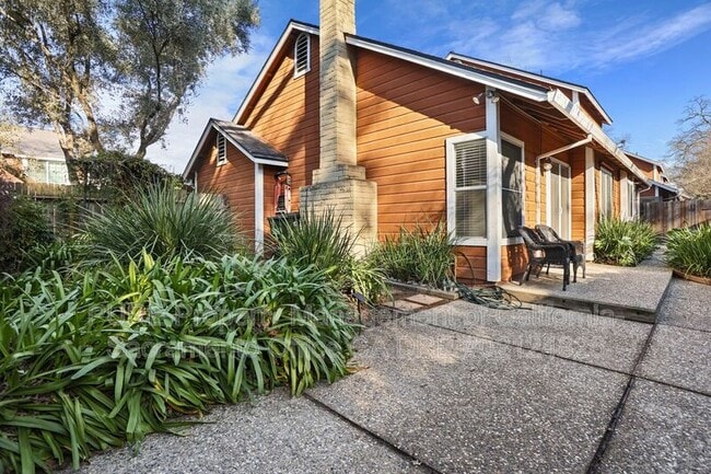 Building Photo - 4 Coyle Creek Cir