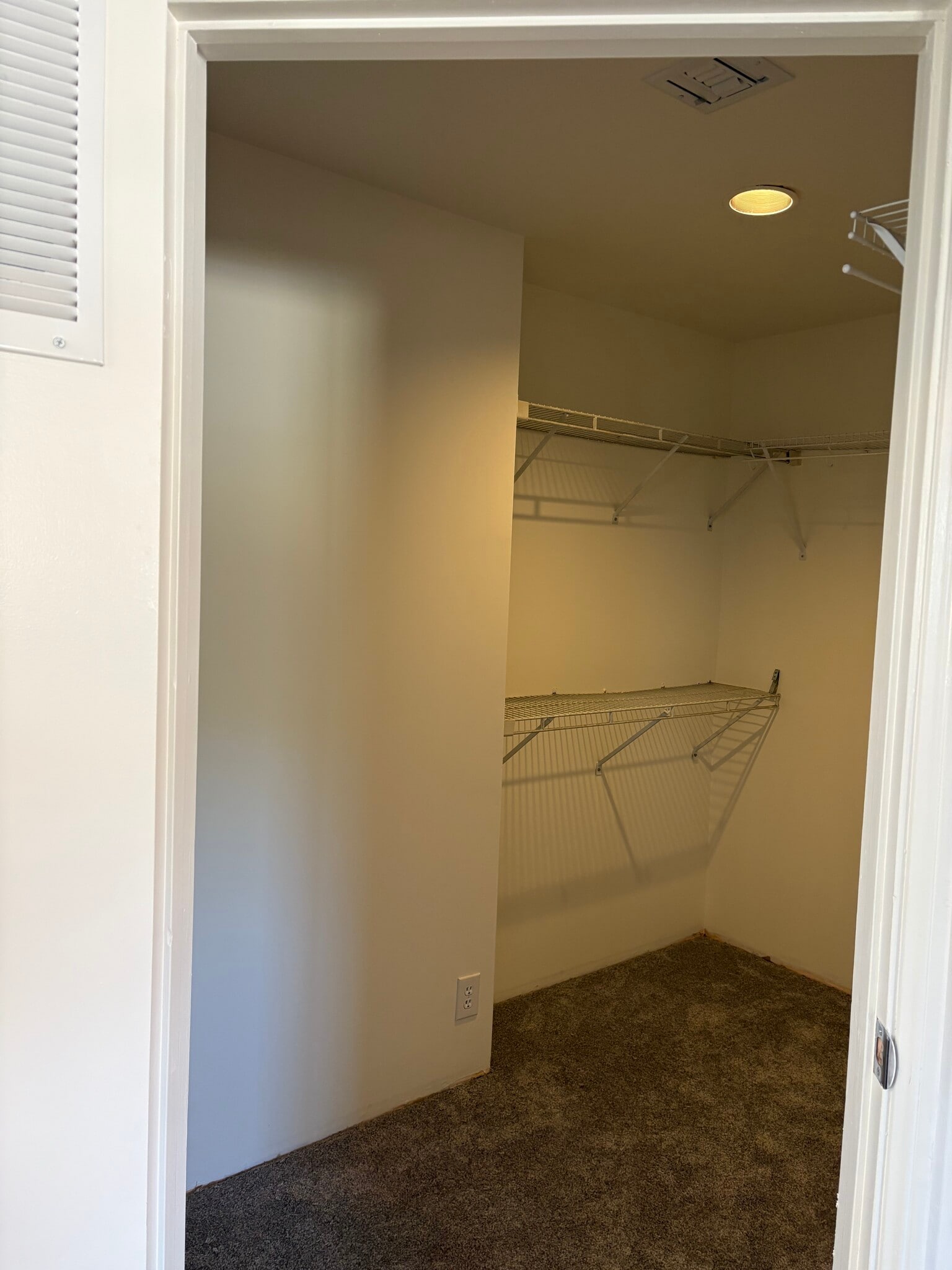 Building Photo - 2037 N Brighton St