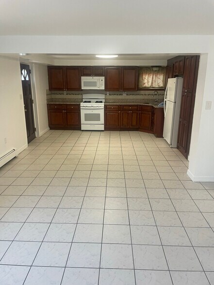 Primary Photo - 0 Glover St