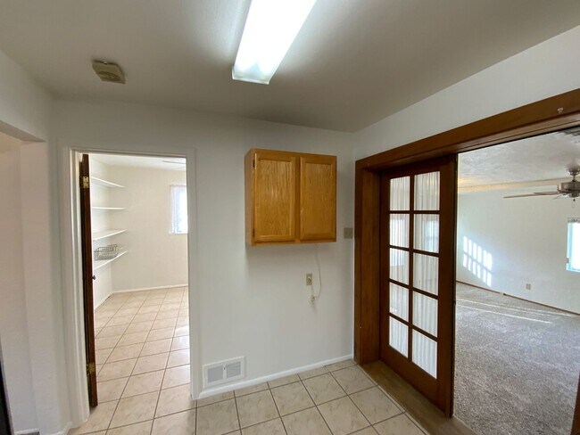 Building Photo - 3 Bedroom Single Story Home Available Near Eubank Blvd NE & Indian School Rd NE!