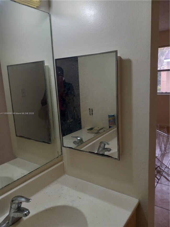 Building Photo - 2210 SW 81st Ave