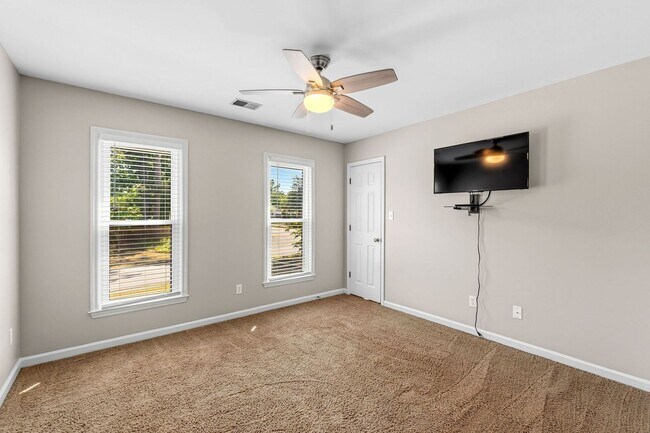 Building Photo - 299 Ashbrook Dr