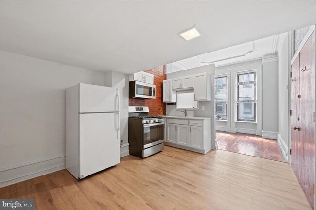 Building Photo - 159 N 21st St