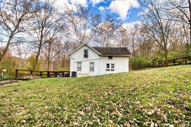 Building Photo - 7249 State Rd