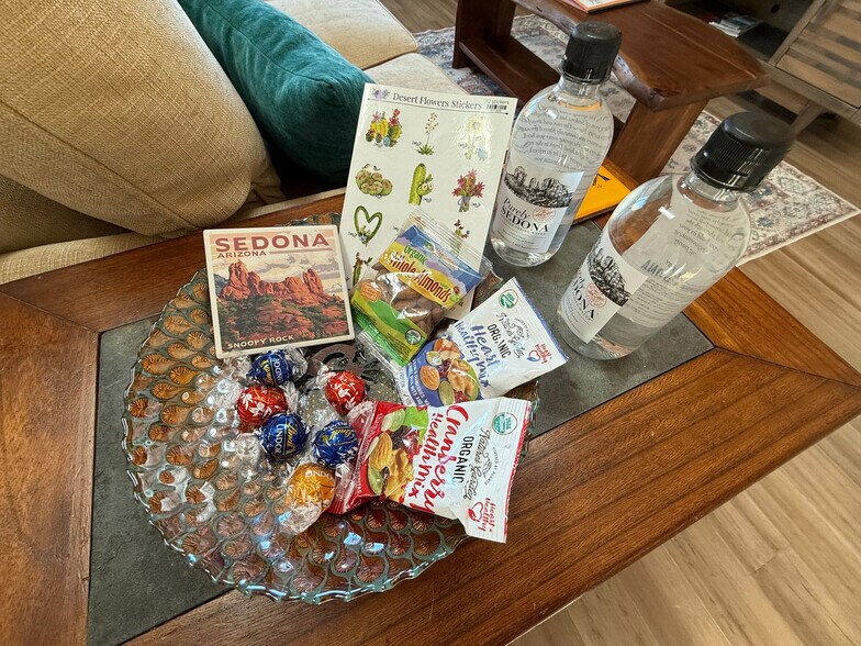 Building Photo - 105 Rojo Dr