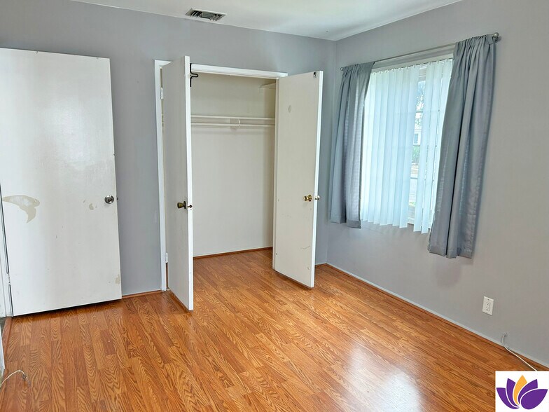 Building Photo - 2513 Denmead St